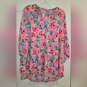LIKE NEW Womens Floral Top Size-XL
